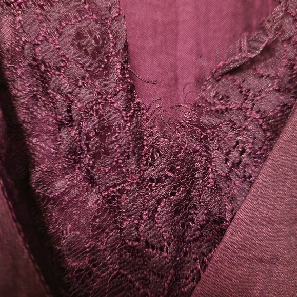 Blouse - Picture 2 of 3